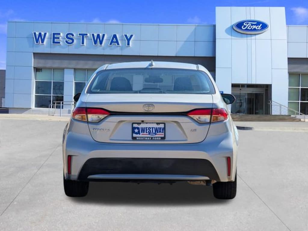 Used 2020 Toyota Corolla LE Sedan