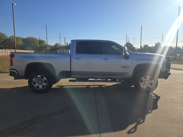 2023 Chevrolet Silverado 2500HD LTZ photo 3