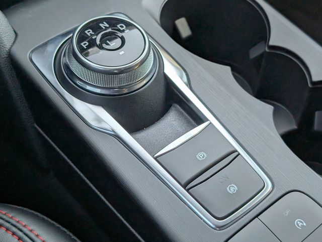 2026 Ford Escape ST-Line - Photo 18