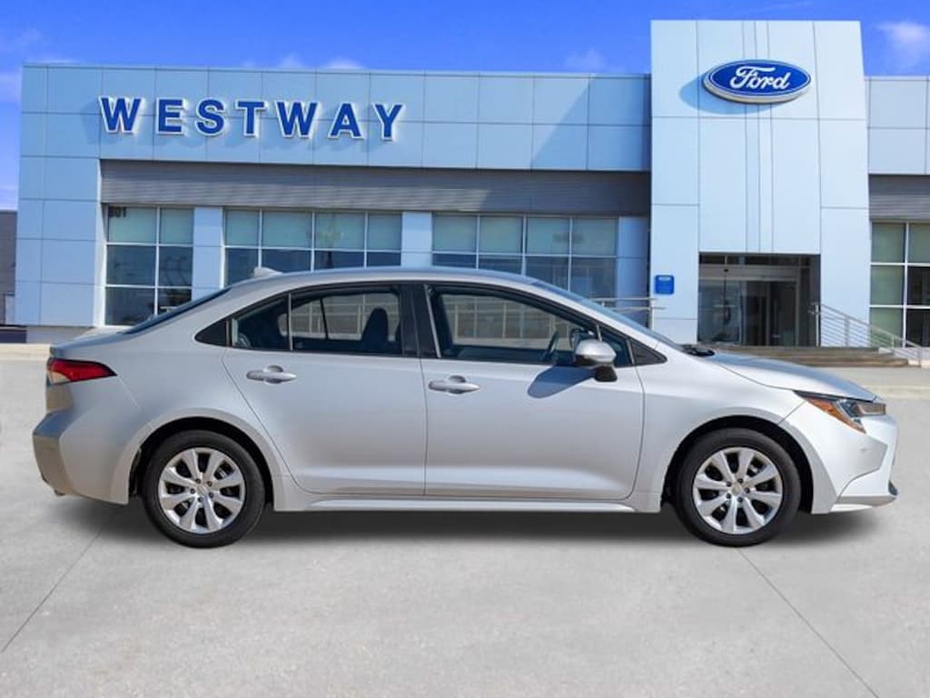 Used 2020 Toyota Corolla LE Sedan