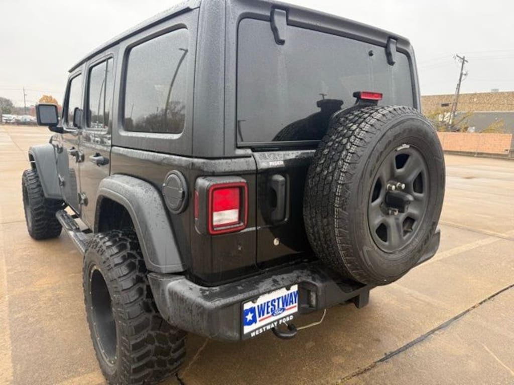 Used 2018 Jeep Wrangler Unlimited Sport SUV