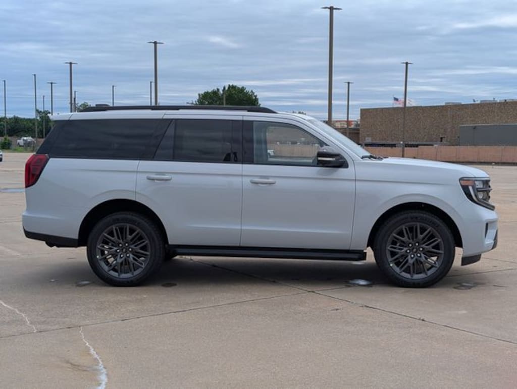 New 2026 Ford Expedition Platinum SUV