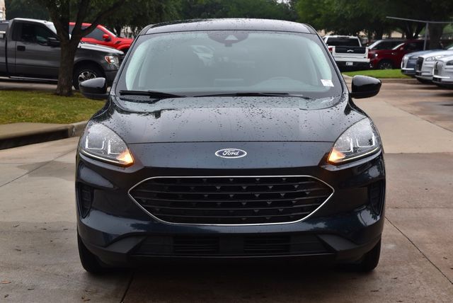 2022 Ford Escape SE FWD's photo