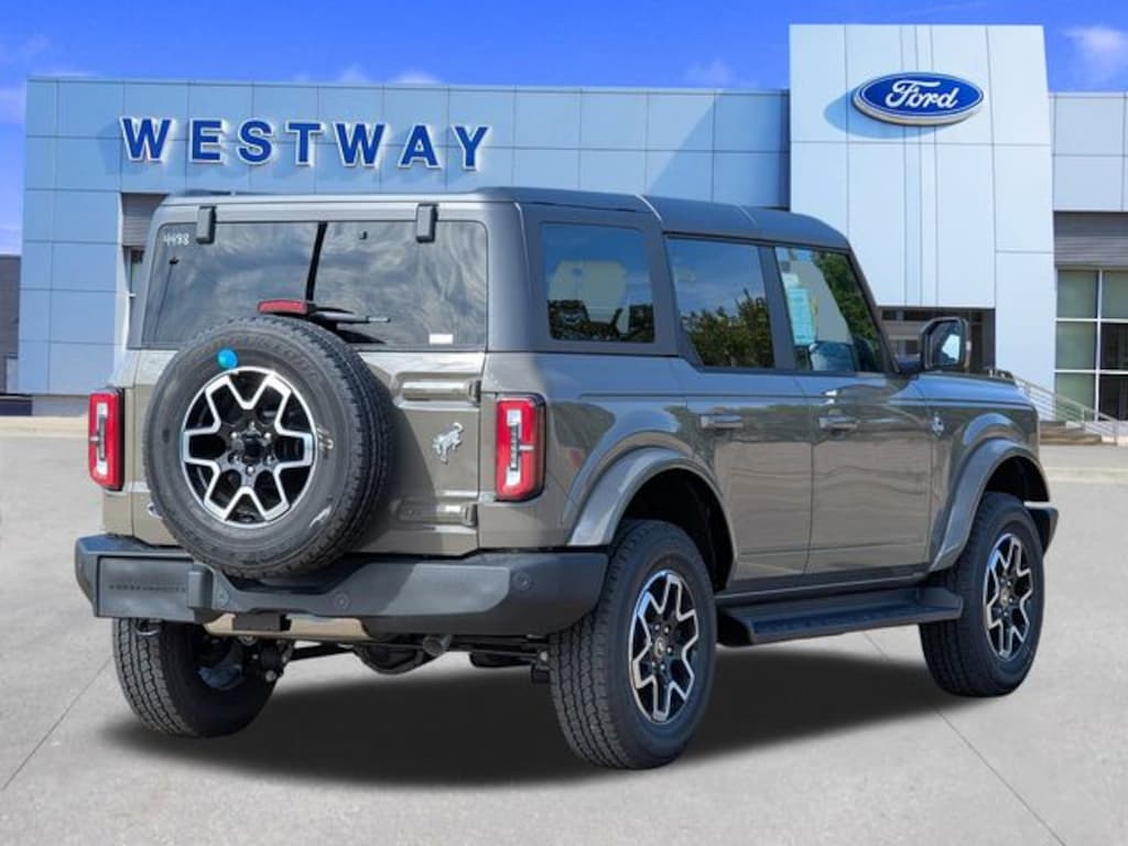 New 2025 Ford Bronco Outer Banks SUV