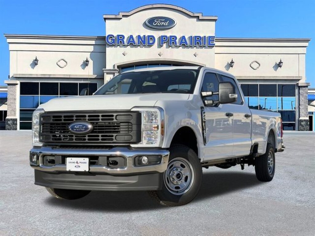 New 2026 Ford F-250 XLT Truck Crew Cab