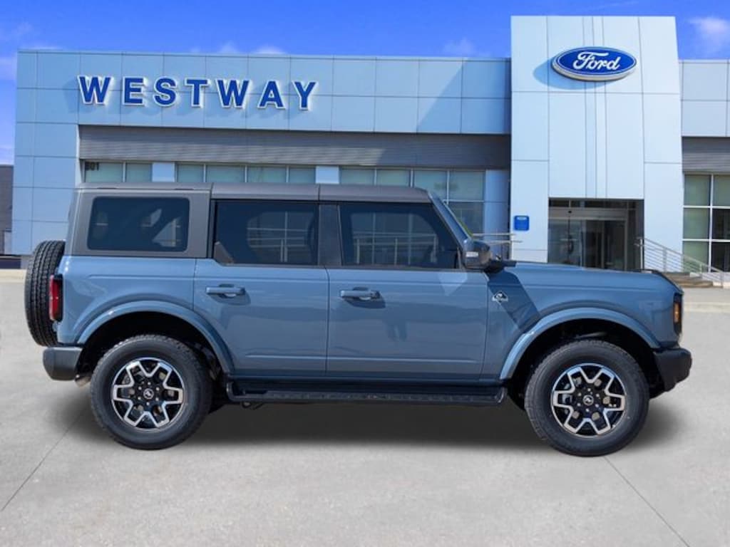 New 2025 Ford Bronco Outer Banks SUV