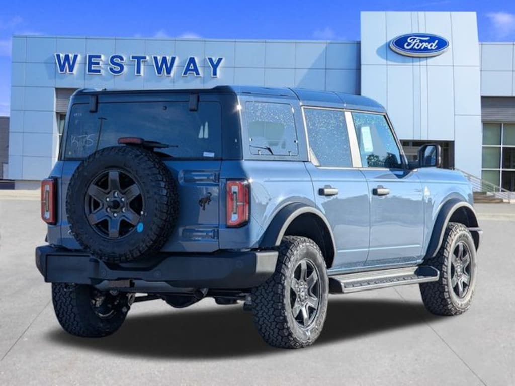 New 2025 Ford Bronco Outer Banks SUV