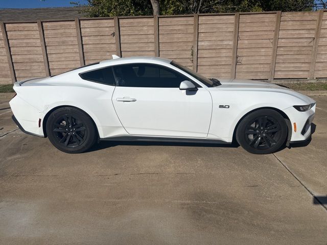 2024 Ford Mustang GT photo 2