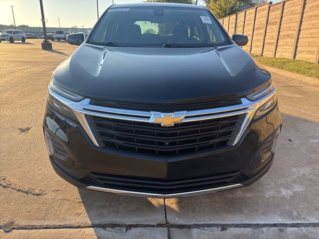 2023 Chevrolet Equinox LT photo 2