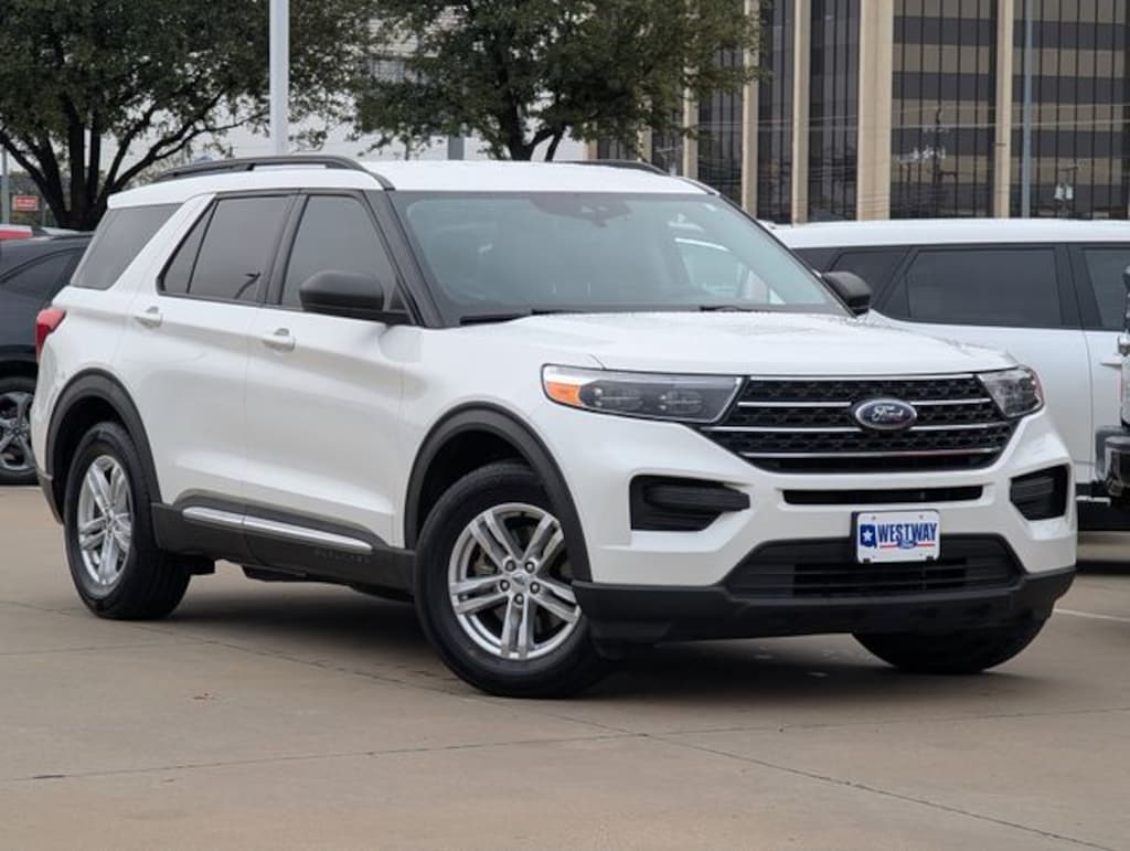 New 2022 Ford Explorer XLT SUV