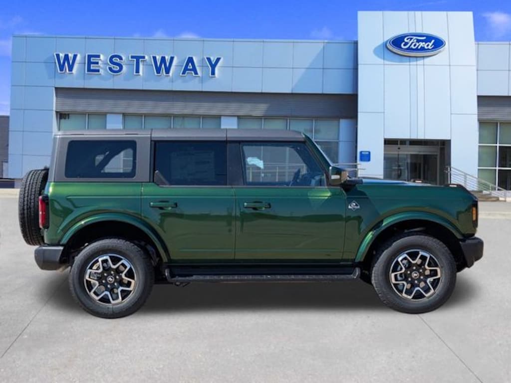 New 2025 Ford Bronco Outer Banks SUV