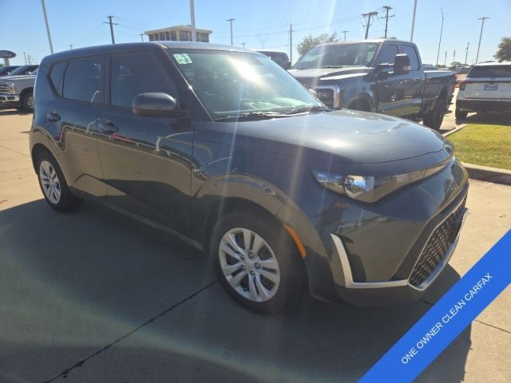 Used 2025 Kia Soul LX Hatchback