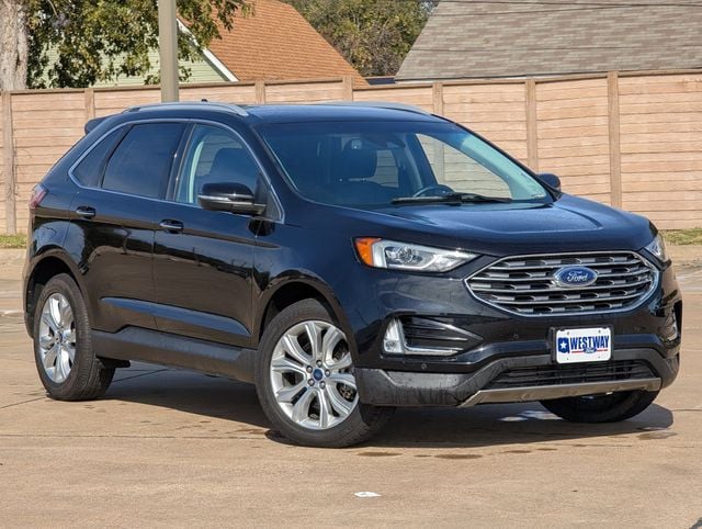 2020 Ford Edge Titanium's photo