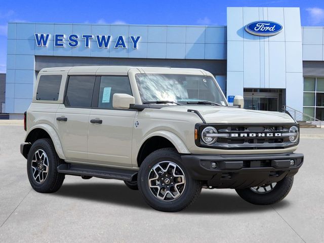 2026 Ford Bronco Outer Banks 4x4's photo