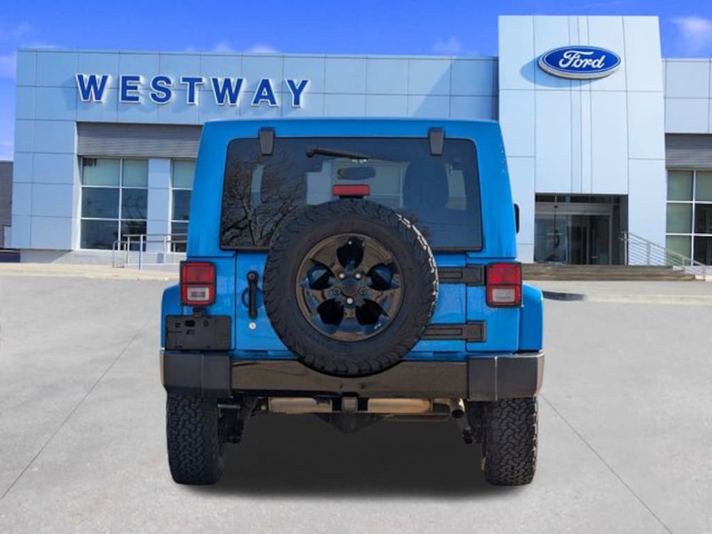 Used 2015 Jeep Wrangler Unlimited Unlimited Sahara Altitude SUV