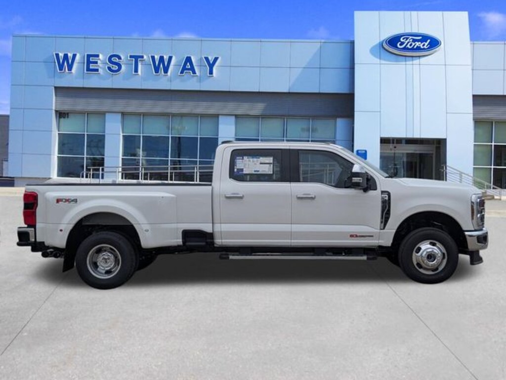New 2026 Ford F-350 Lariat Truck Crew Cab