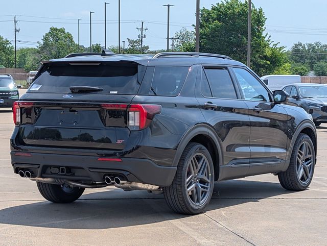 2025 Ford Explorer ST photo 3