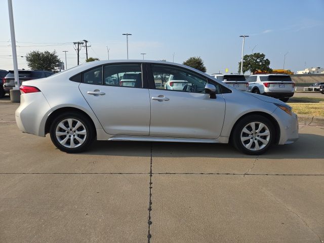 2023 Toyota Corolla LE photo 3