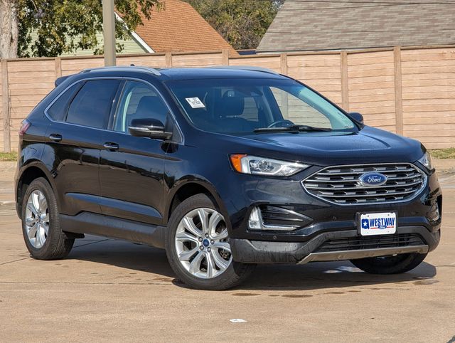 2020 Ford Edge Titanium's photo