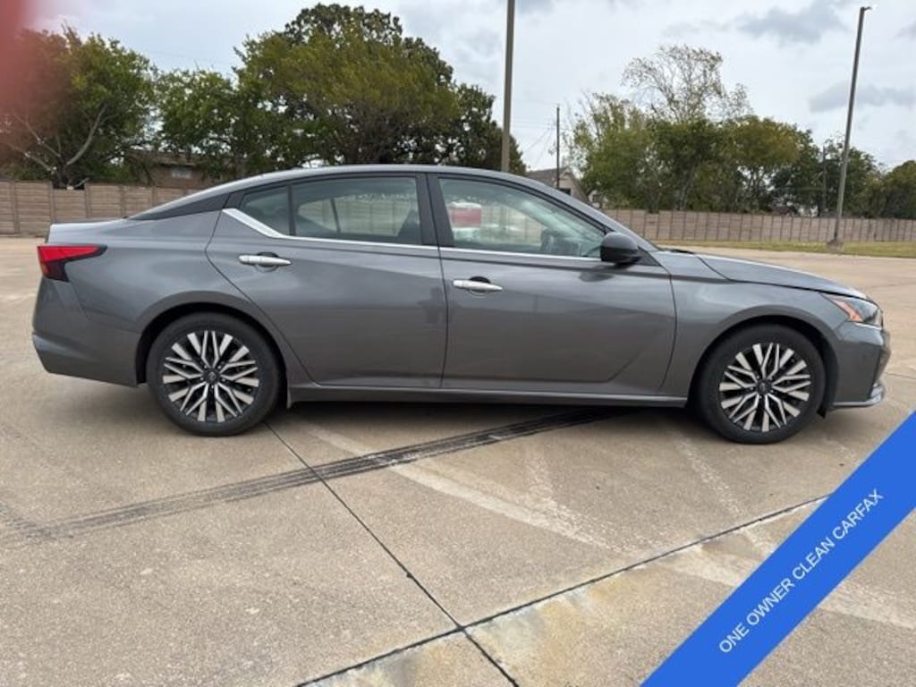 Used 2024 Nissan Altima 2.5 SV Sedan