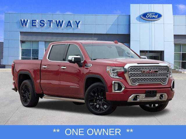 2022 GMC Sierra 4WD Crew Cab Short Box Denali's photo