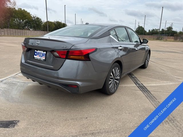2024 Nissan Altima 2.5 SV photo 2