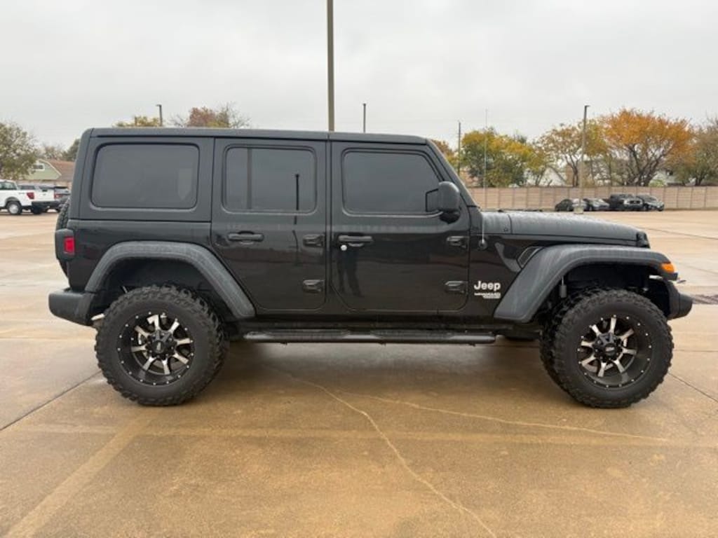 Used 2018 Jeep Wrangler Unlimited Sport SUV