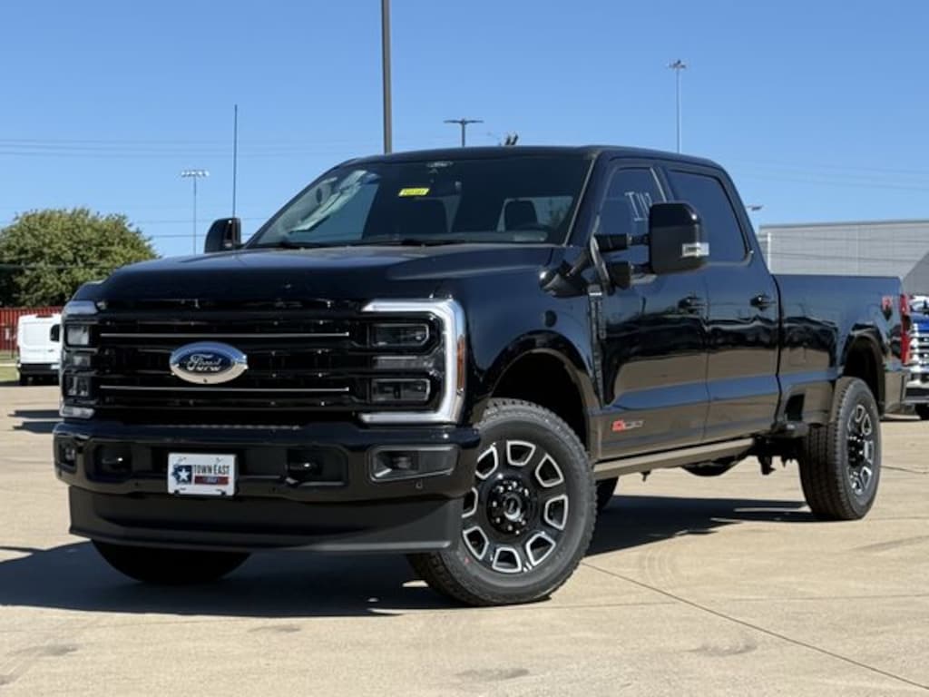 New 2026 Ford F-350 Platinum Truck Crew Cab