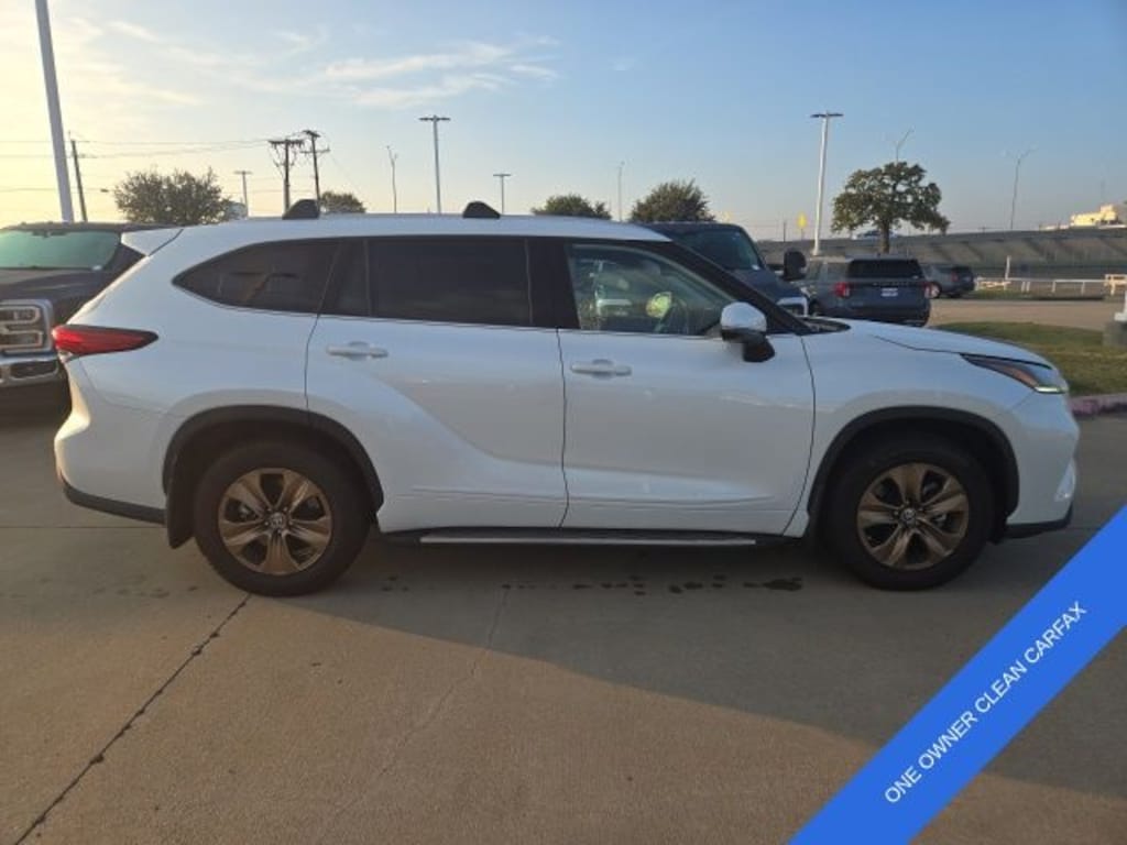 Used 2022 Toyota Highlander Hybrid Bronze Edition SUV