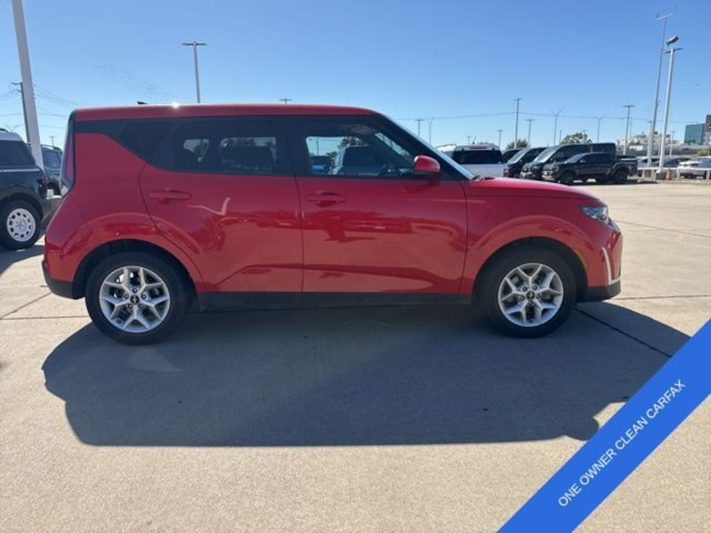 Used 2024 Kia Soul LX Hatchback