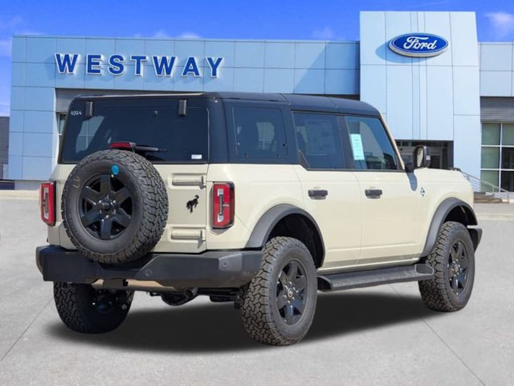 New 2025 Ford Bronco Outer Banks SUV