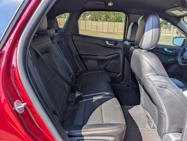 2026 Ford Escape ST-Line - Photo 25