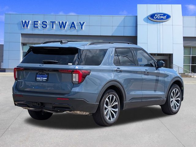 2025 Ford Explorer ST-Line photo 3