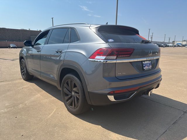 2022 Volkswagen Atlas Cross Sport V6 SE Technology photo 2