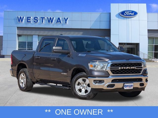 2024 RAM 1500 Big Horn/Lone Star 4x4 Crew Cab 5'7's photo