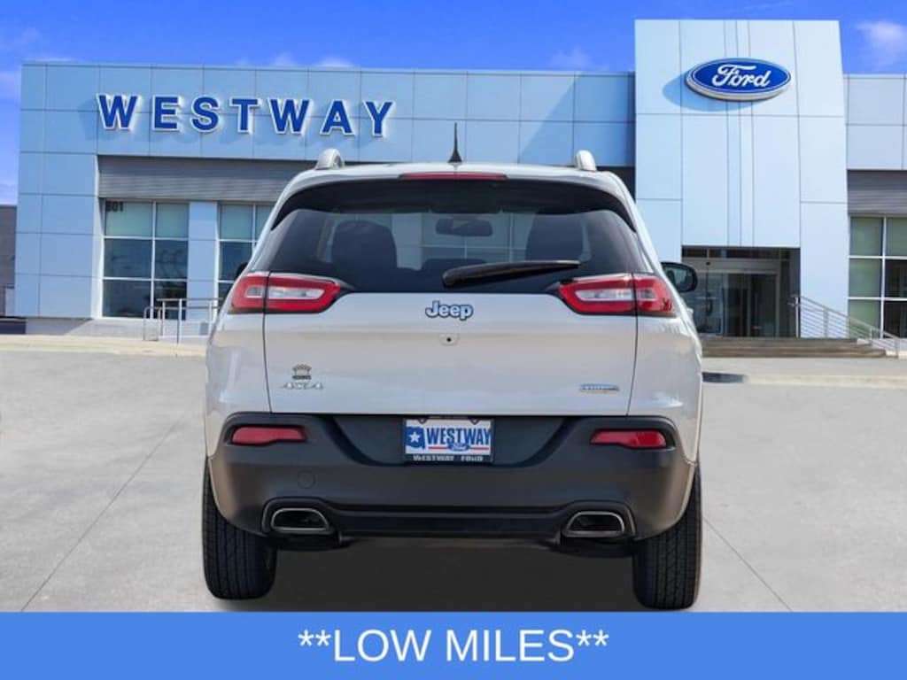 Used 2017 Jeep Cherokee Latitude SUV