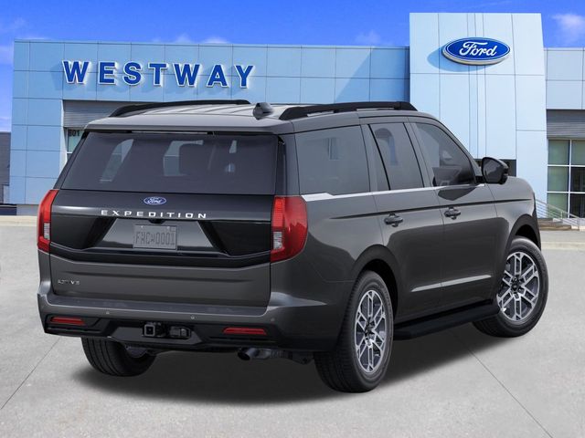 2025 Ford Expedition photo 3