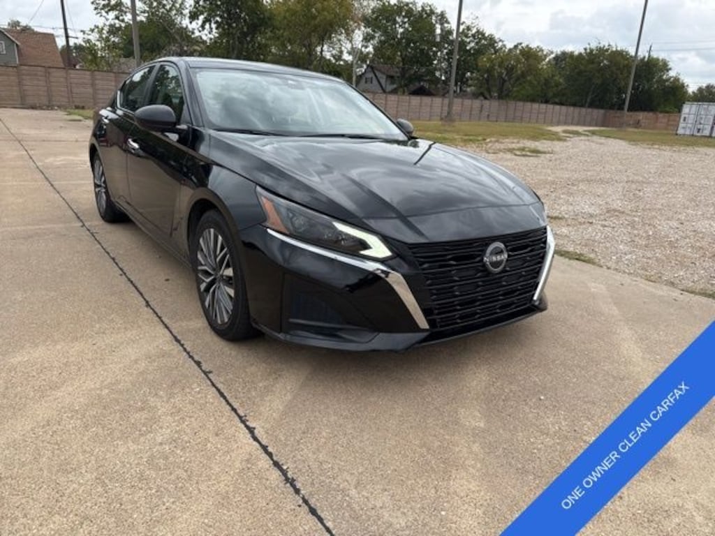 Used 2024 Nissan Altima 2.5 SV Sedan