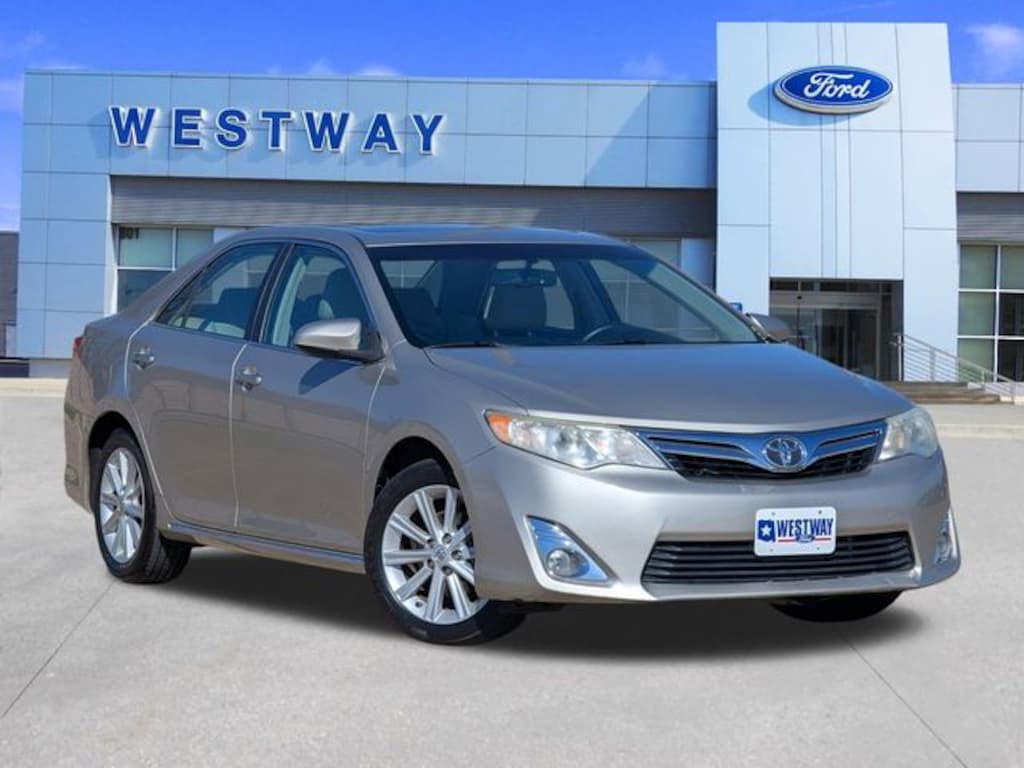 Used 2013 Toyota Camry XLE Sedan