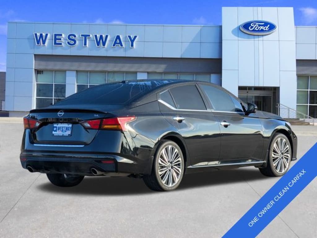 Used 2023 Nissan Altima 2.5 SL Sedan