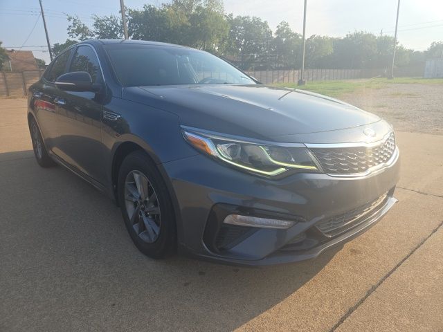 2020 Kia Optima LX photo 2