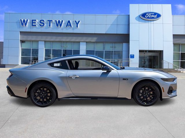 2025 Ford Mustang GT photo 2