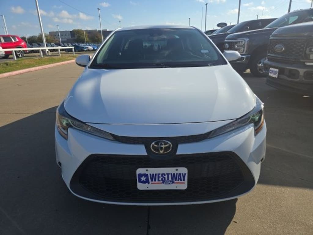 Used 2020 Toyota Corolla LE Sedan