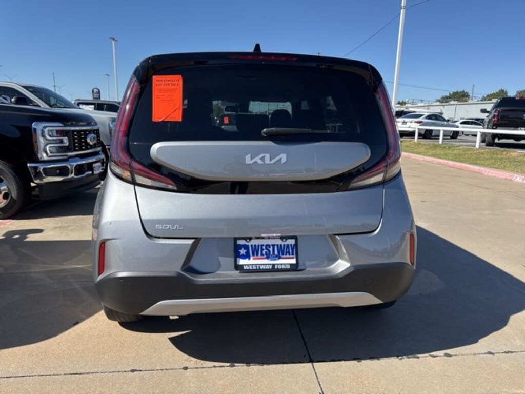 Used 2024 Kia Soul LX Hatchback