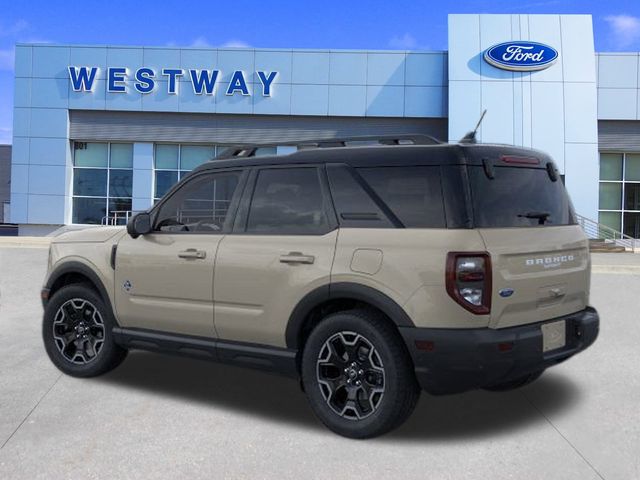 2025 Ford Bronco Sport Outer Banks photo 2