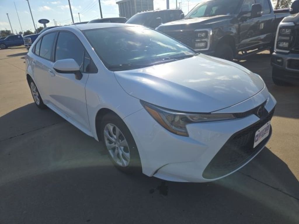 Used 2020 Toyota Corolla LE Sedan