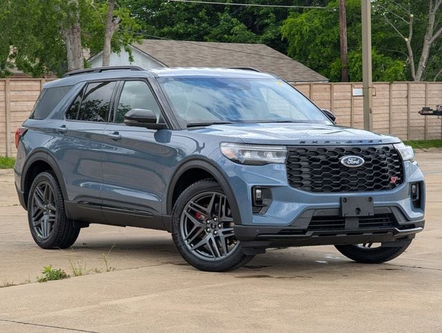 2026 Ford Explorer ST 4WD's photo