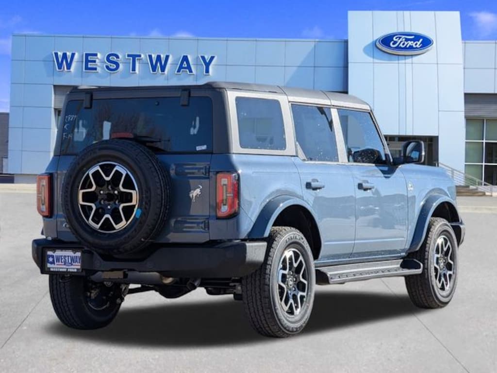 New 2025 Ford Bronco Outer Banks SUV