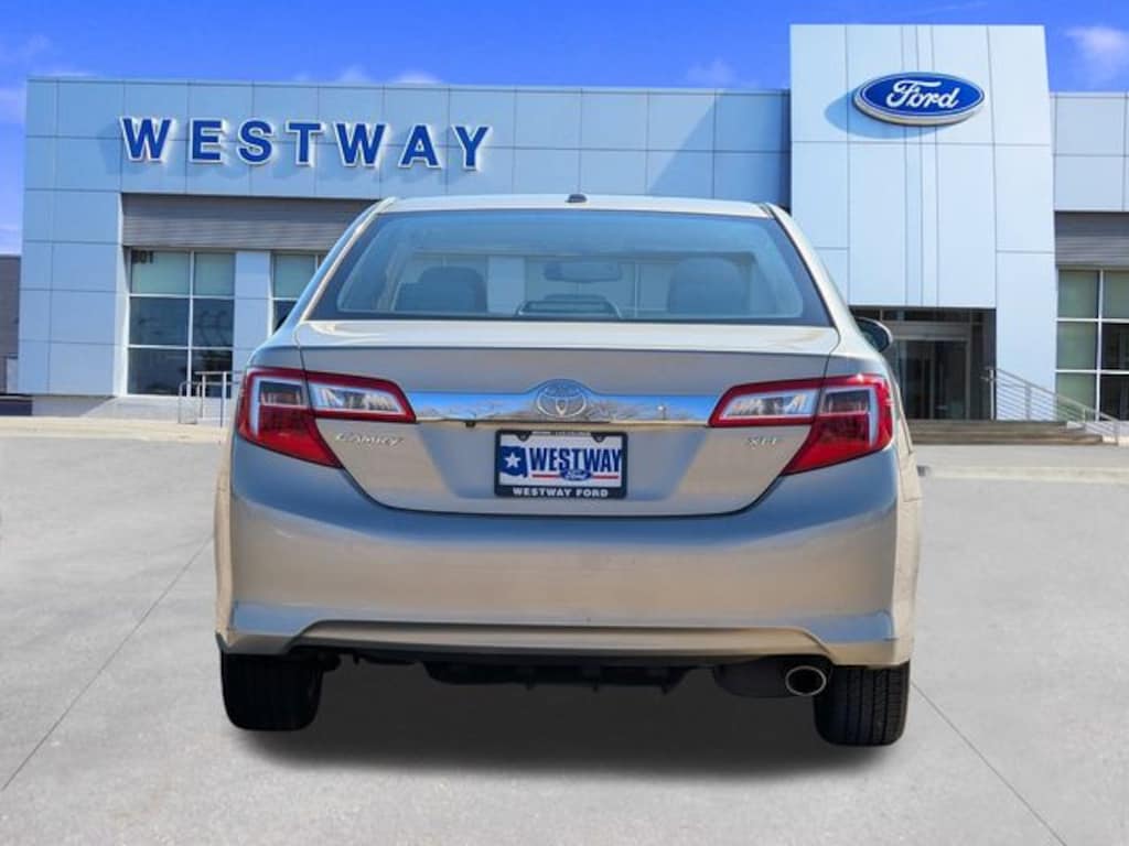 Used 2013 Toyota Camry XLE Sedan