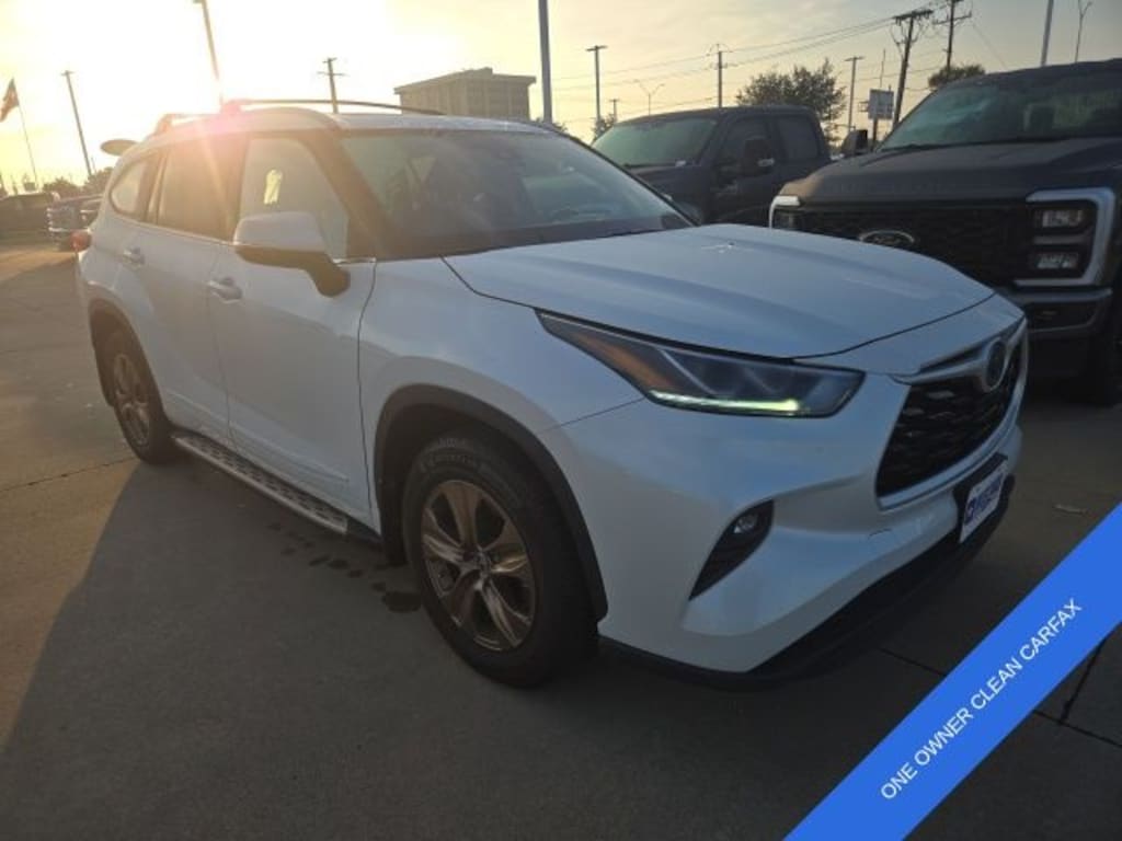Used 2022 Toyota Highlander Hybrid Bronze Edition SUV